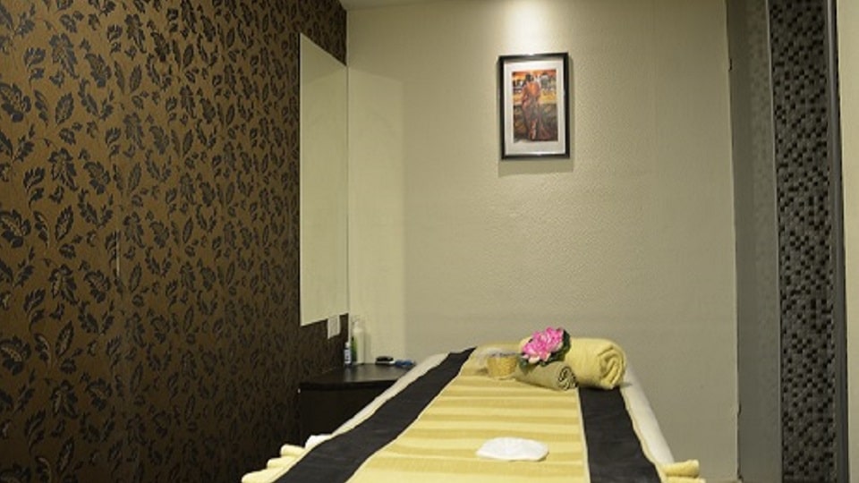 Myra's Bower Spa & Salon-Hotel Aroma Sector-22 Chandigarh