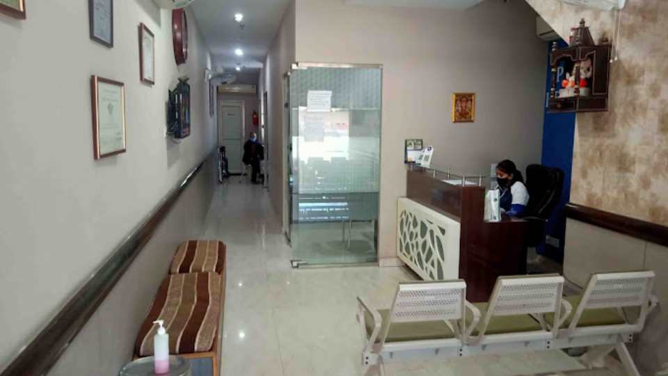 Dr. Vineet Sharma- Advanced Hip & Knee Clinic Sector-47 Chandigarh