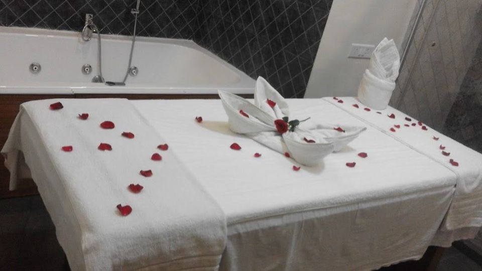 Eden Day Spa N Parlour Sector-8 Chandigarh