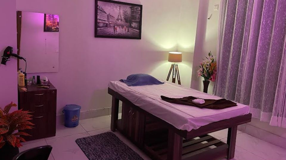 Spa lavish store