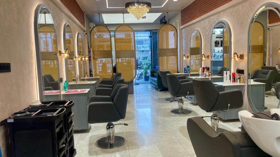 hair-raiserz-luxe-patiala-road-zirakpur