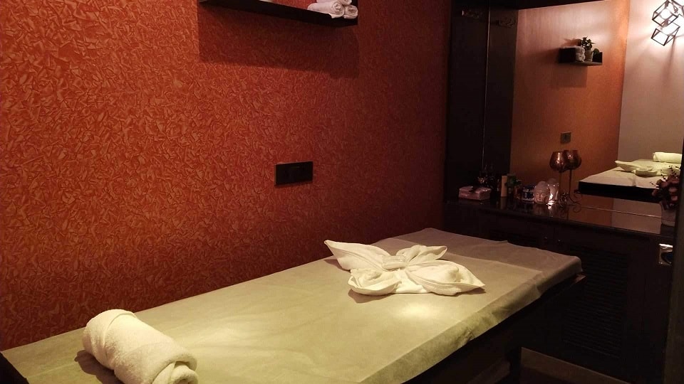 Vyom Luxury Spa Sector-8 Chandigarh