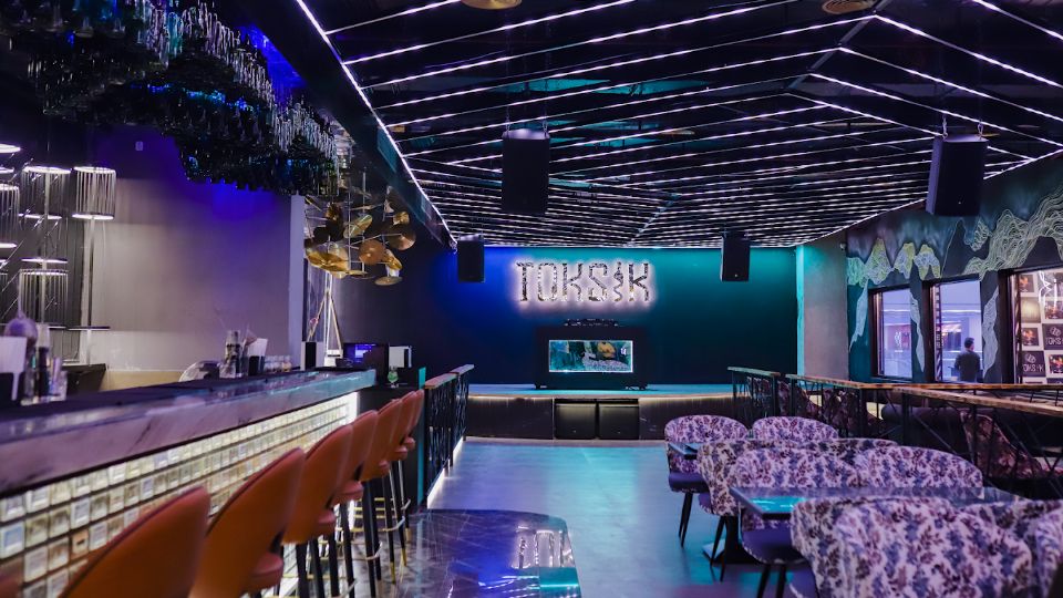 Toksik Lounge & Bar Sector 75 Noida