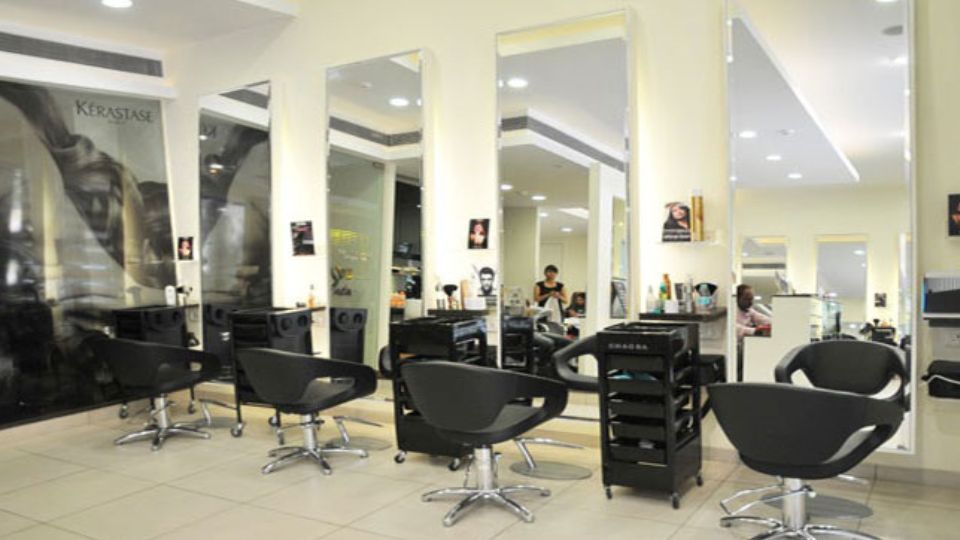 Shweta Unisex Salon & Academy Sector-2 Panchkula