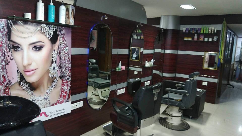 Salim Hair & Beauty Studio Sector-11 Panchkula