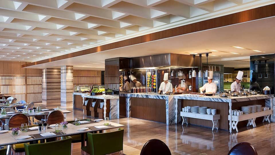 the-cafe-jw-marriott-sector-35-chandigarh