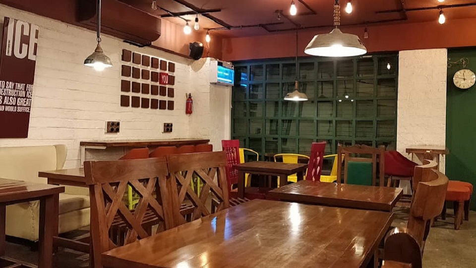 Mitti Cafe Old Palasiya Indore