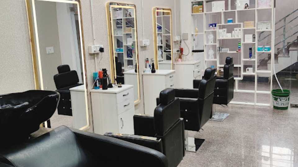 D-Glamr Unisex Salon DLF Phase 3 GURGAON