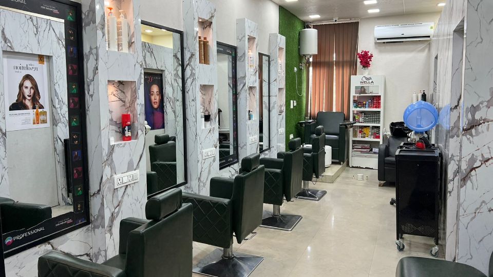 New Ellcanes Unisex Salon 23 Chandigarh Sector-23 Chandigarh