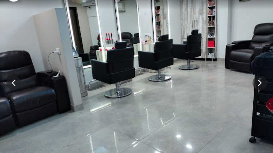 Aqua Beauty Parlour DLF Phase 2 GURGAON