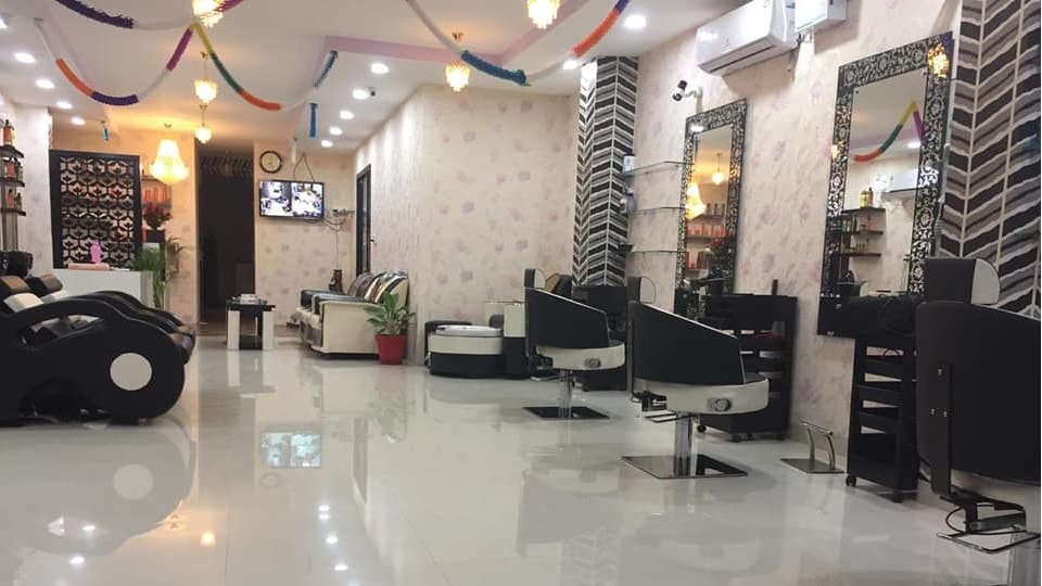 M-Rich Family Salon Sunny Enclave KHARAR