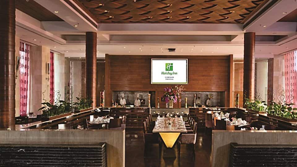 Cafe G - Holiday Inn Sector-3 Panchkula