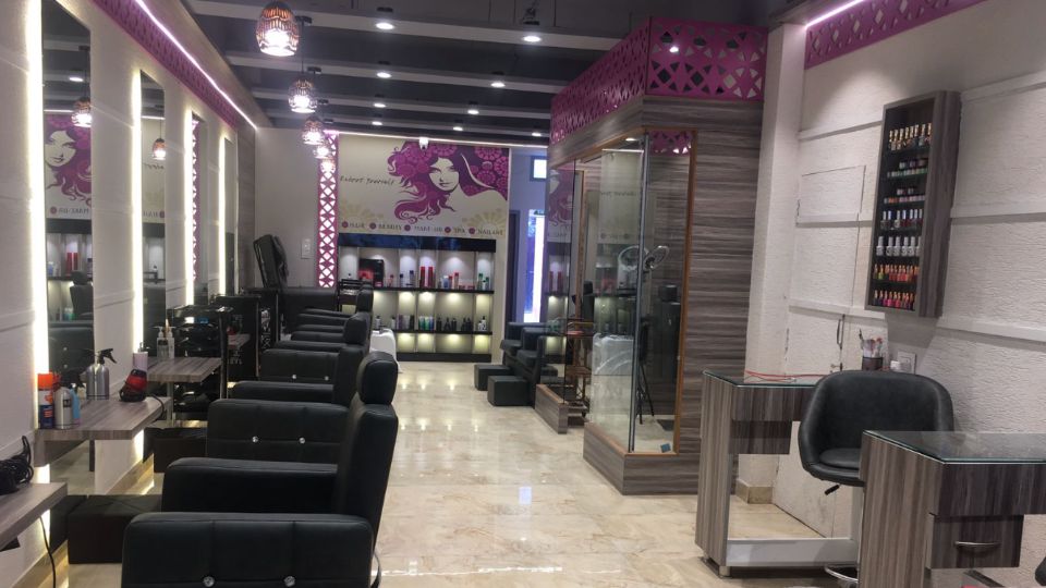 Reboot Salon By Naomi's Headmasters Chandigarh Sector-7 Chandigarh