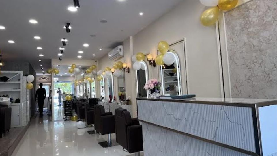 Roots Salon Phase-11 Mohali