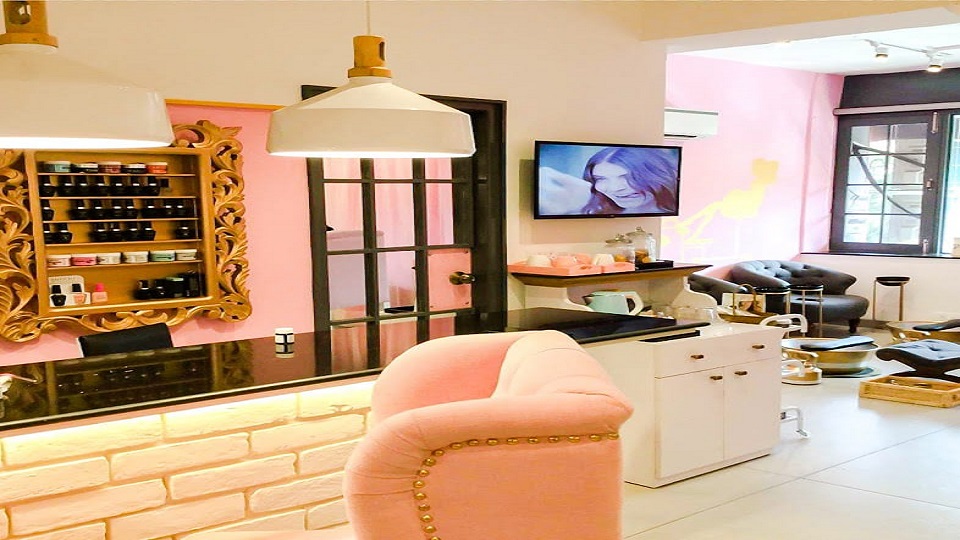Nail art studio in Chandigarh, Nail extensions, Spas, Salons | Weddingplz