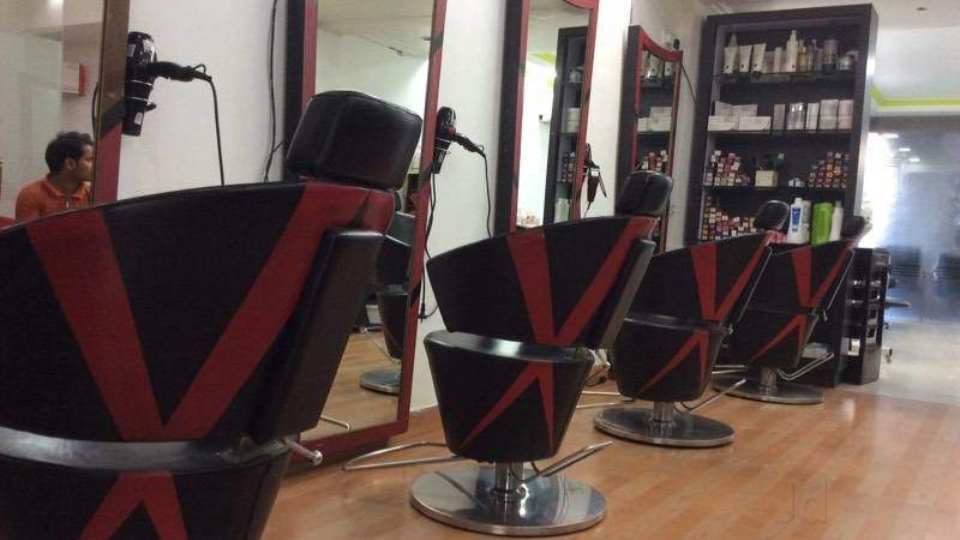 Insha Unisex Salon Malibu Town GURGAON