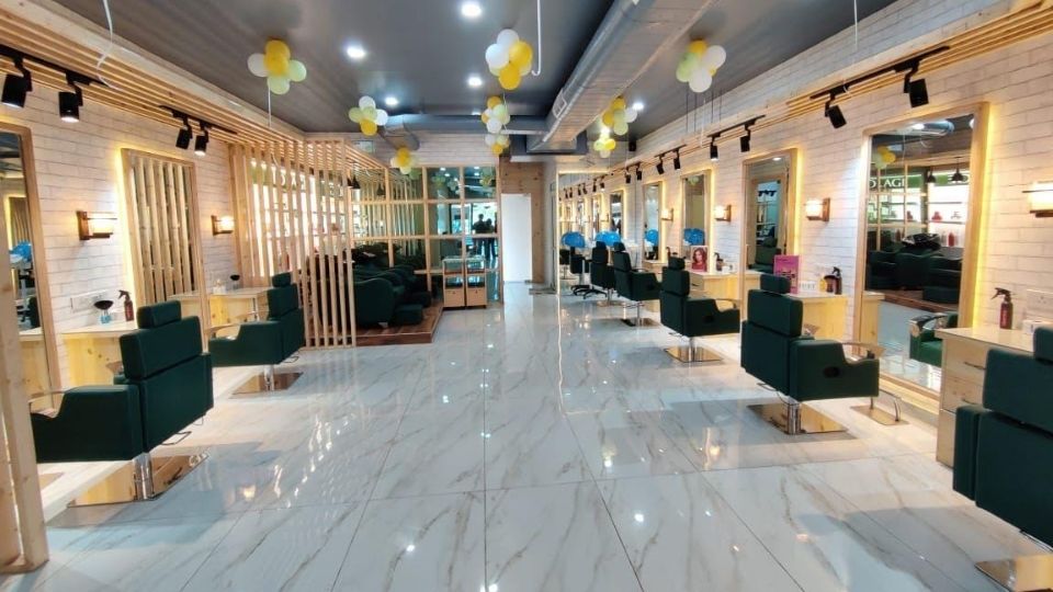 Hair Raiserz Luxe 5 Phase  Hair Raiserz Luxe Best Salon In Mohali And  Tricity