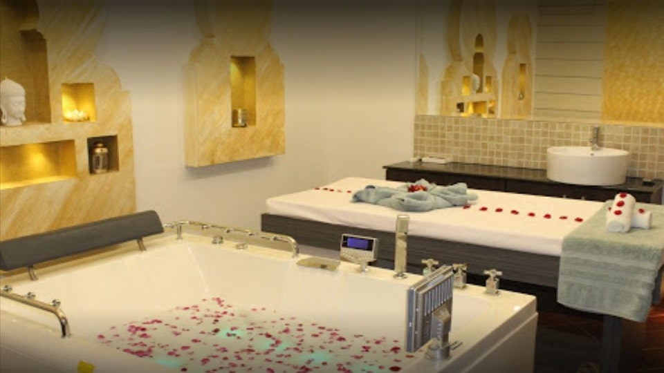 Headmasters - Pevonia Spa Sarabha Nagar LUDHIANA