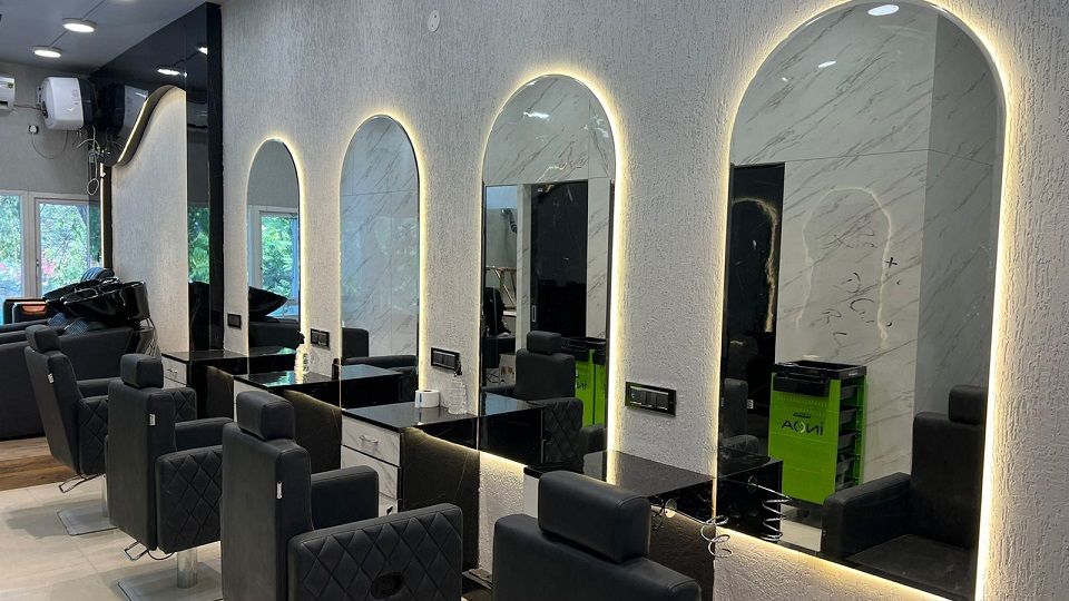 New Ellcanes Luxe Unisex Salon 7 Chandigarh Sector-7 Chandigarh