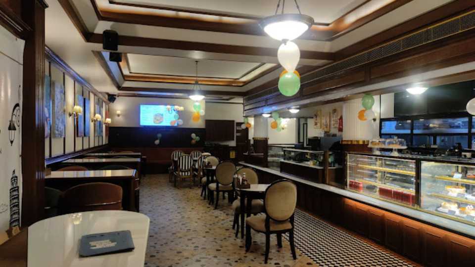 Talez Patisserie & Kitchen Sector 26 Chandigarh.