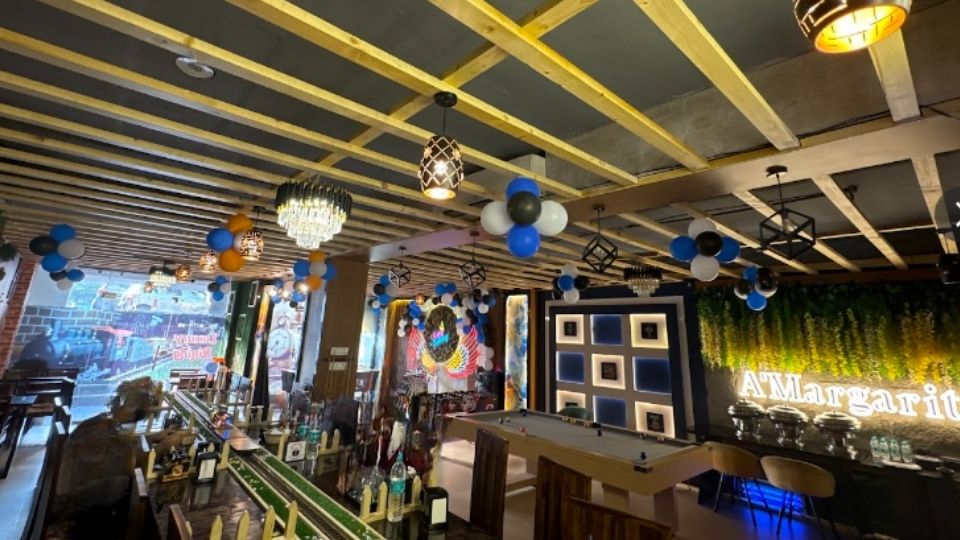 A’margarita Train Restaurant & Pub VIP Road Zirakpur