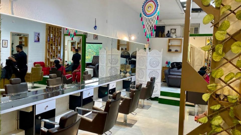 Flamingo Unisex Salon Sector-27 Chandigarh