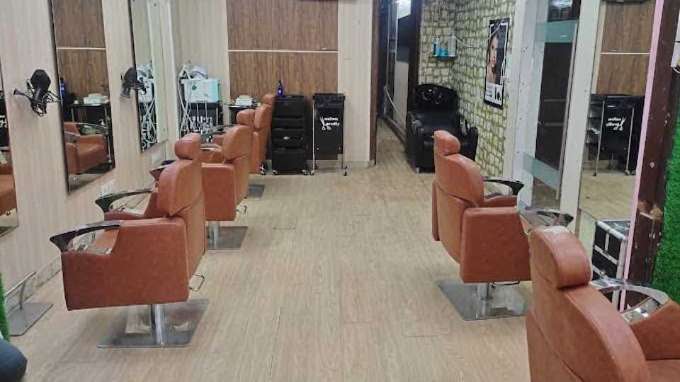 Modern Hair & Beauty Unisex Salon Sector 24 GURGAON