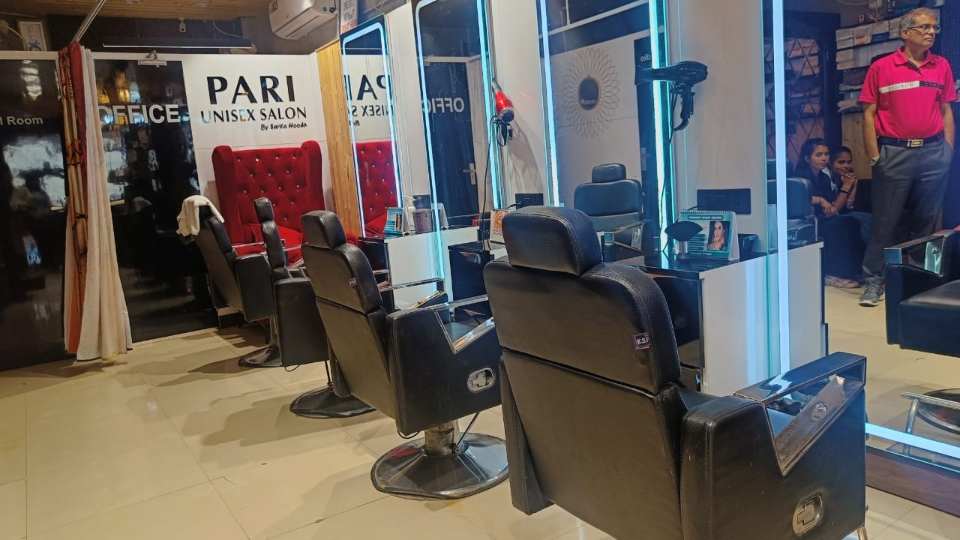 Pari Unisex Salon Sector 7 GURGAON