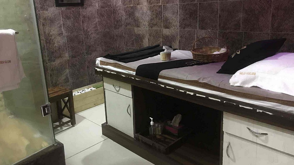 Golden Glow Spa 10 Panchkula Sector-10 Panchkula