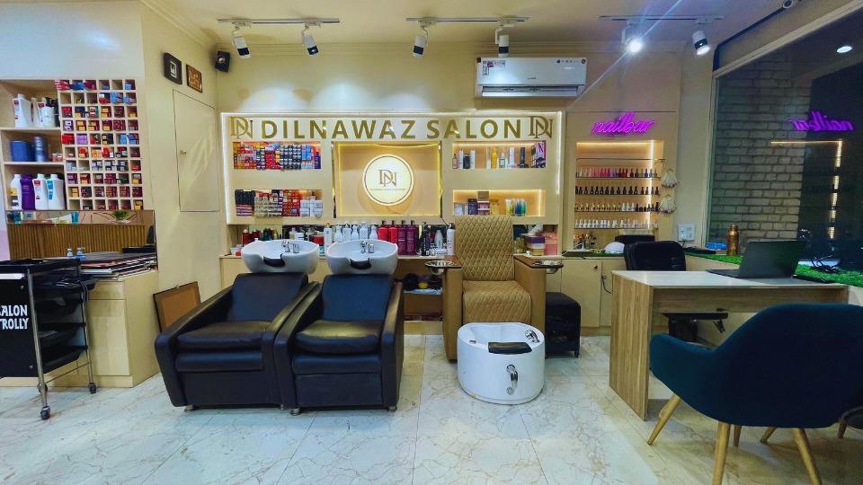 Dilnawaz Salon & Academy Sector-35 Chandigarh