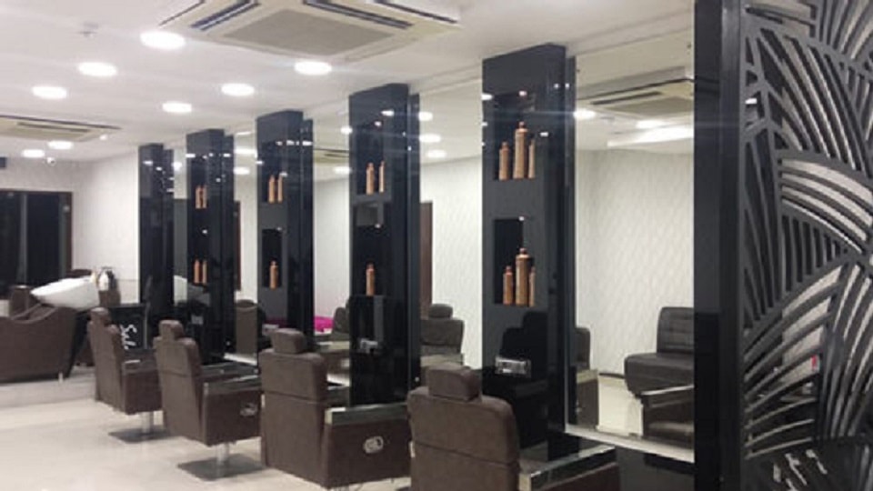 New Ellcanes Luxe Unisex Salon 15 Chandigarh Sector-15 Chandigarh