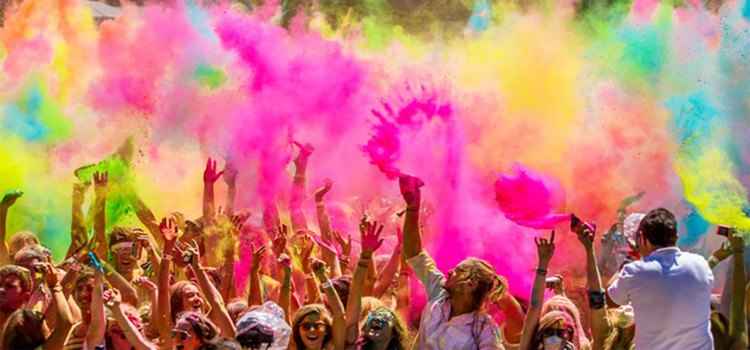 https://www.shoutlo.com/articles/best-holi-parties-in-ludhiana