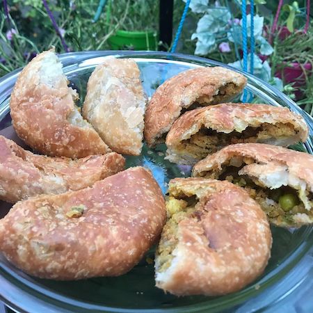 Aloo and Pyaaz Kachori