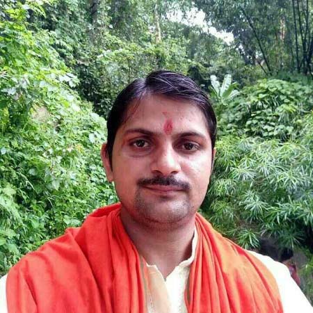 Astrologer Vivek Shastri