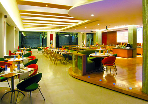 Cafe 17- Hotel Taj By Vivanta