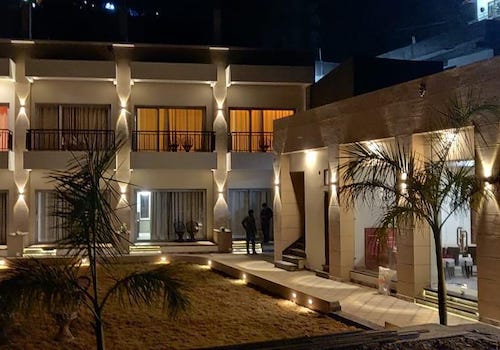 Hotel Royal Suites - Chakki Mor