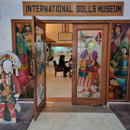 International Dolls Museum