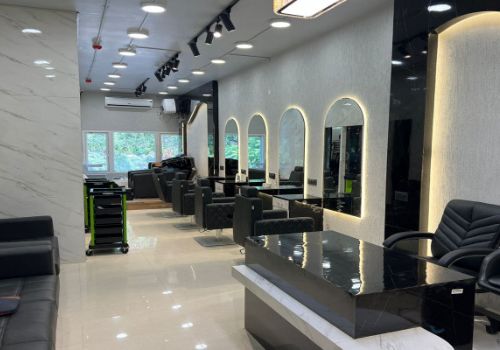 New Ellcanes Luxe Unisex Salon