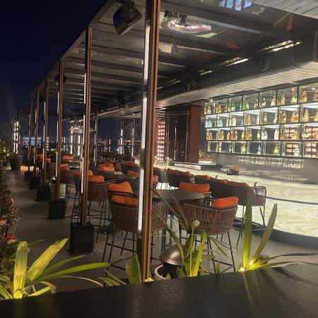 Slounge Skybar & Kitchen