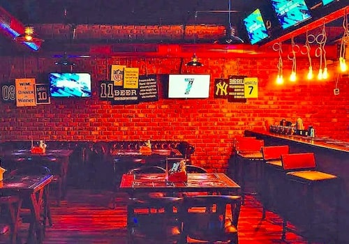 Xtreme Sports Bar & Grill