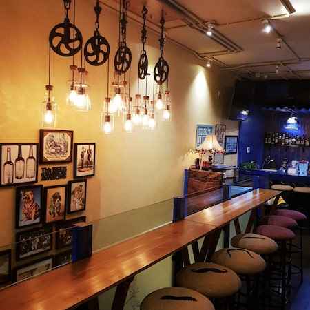 nabobs cafe and pub chandigarh